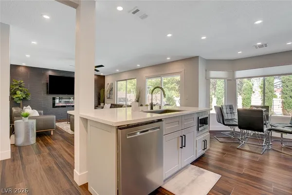 $7,250 | 2924 Domino Way, Las Vegas, NV 89117