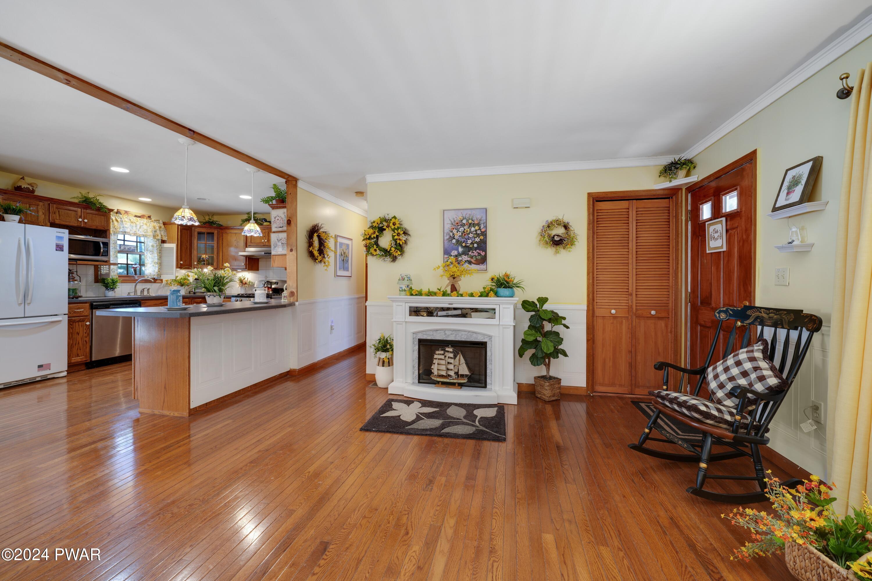 125 Squirrel Road Dingmans Ferry, PA 18328 - Photo 16 of 28 LEX00072