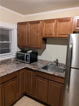$1,650 | 14 Wallace Avenue, Unit 2, Warwick, RI 02886