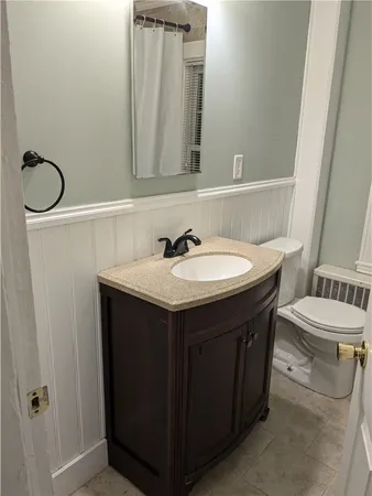 $1,650 | 14 Wallace Avenue, Unit 2, Warwick, RI 02886