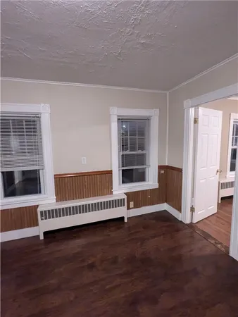 $1,650 | 14 Wallace Avenue, Unit 2, Warwick, RI 02886