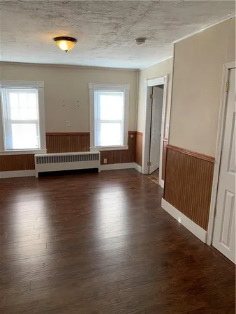 $1,650 | 14 Wallace Avenue, Unit 2, Warwick, RI 02886