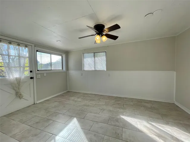 $1,750 | 1112 Southampton Drive, Angleton, TX 77515