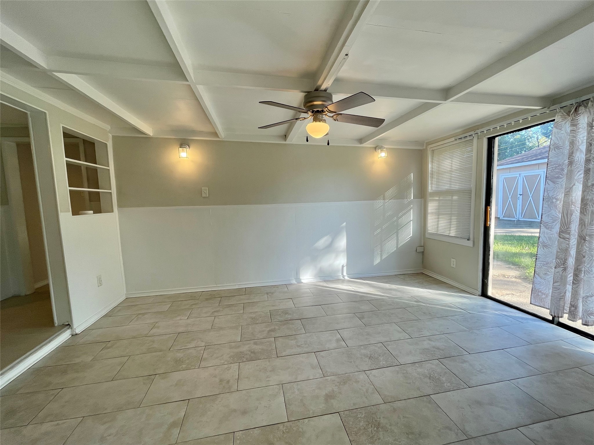 1112 Southampton Drive Angleton, TX 77515 - Photo 20 of 36 a view of an empty room with a window