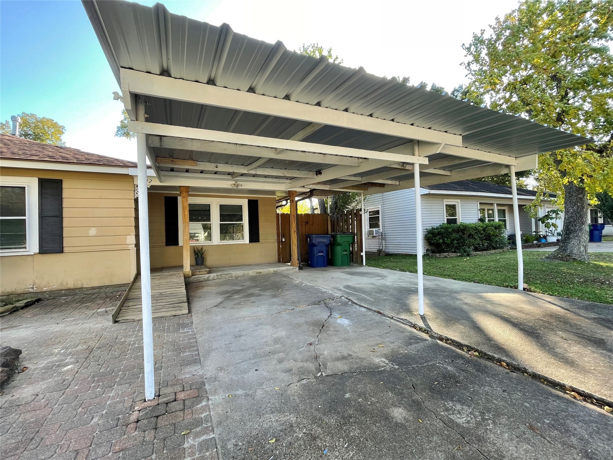 1112 Southampton Drive Angleton, TX 77515 - Photo 2 of 36