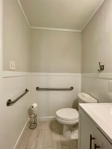 $1,750 | 1112 Southampton Drive, Angleton, TX 77515