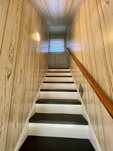 $1,750 | 1112 Southampton Drive, Angleton, TX 77515