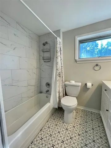 $1,750 | 1112 Southampton Drive, Angleton, TX 77515