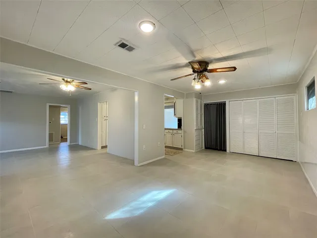 $1,750 | 1112 Southampton Drive, Angleton, TX 77515