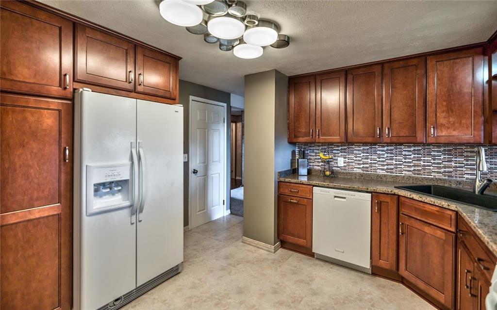107 Bucks Road Cranberry Township, PA 16066 - Photo 9 of 24 Gallery Image 9