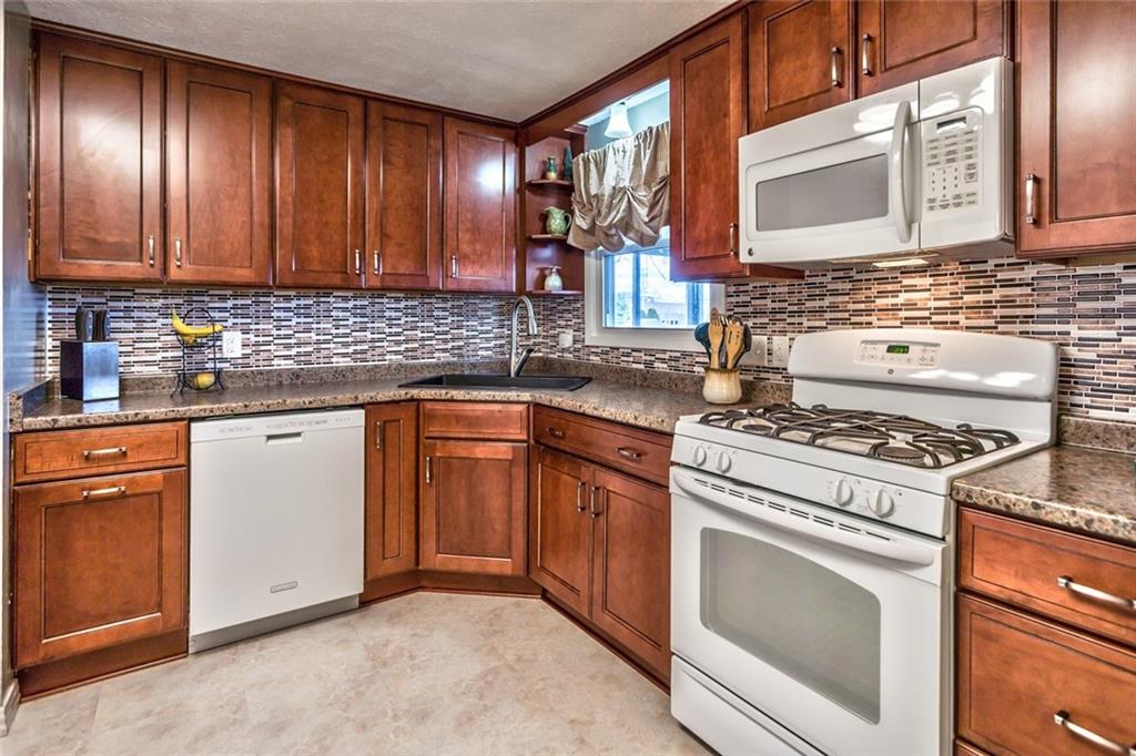 107 Bucks Road Cranberry Township, PA 16066 - Photo 10 of 24 Gallery Image 10