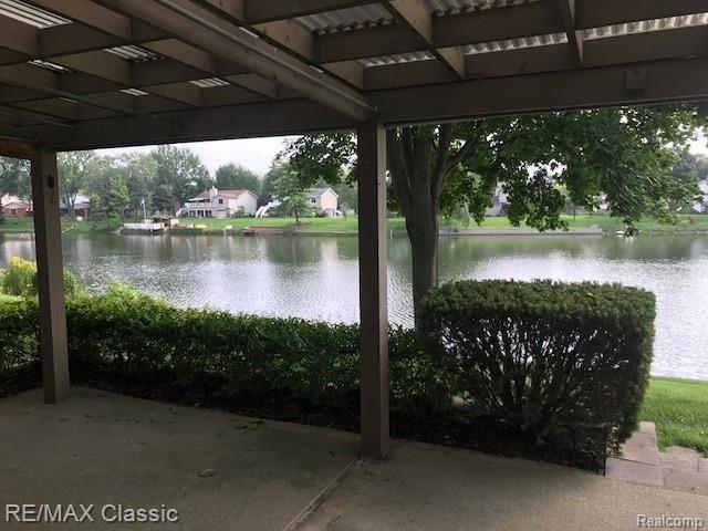 40645 Village Wood Road Novi, MI 48375 - Photo 6 of 31