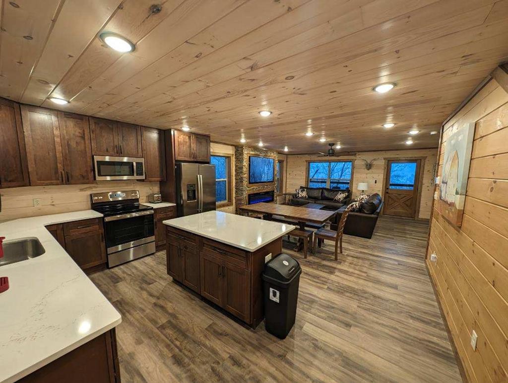 2077 Bluff Ridge Road Sevierville, TN 37876 - Photo 10 of 67 Gallery Image 10