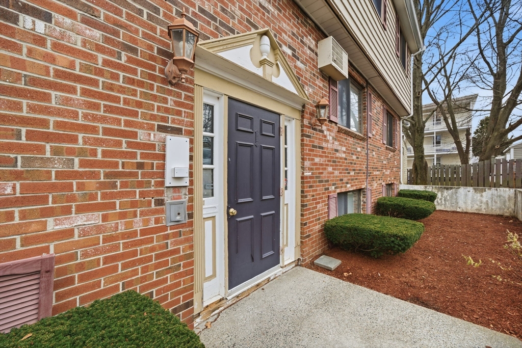 1 Laurent Road, Unit 3 Salem, MA 01970 - Photo 3 of 31