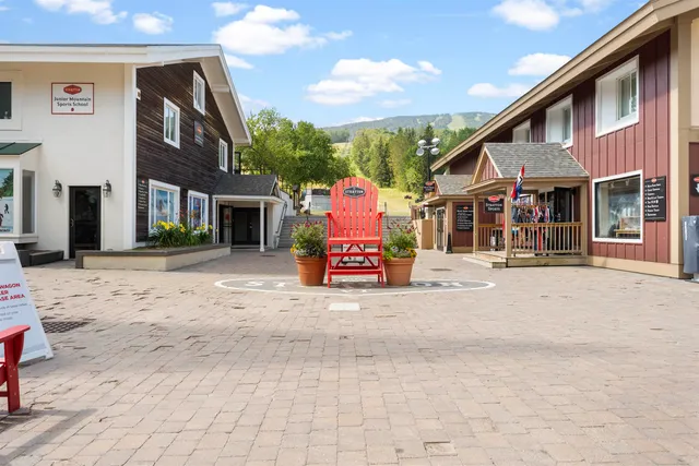 $899,000 | 19 Village Lodge Road, Unit 407, Stratton, VT 05340