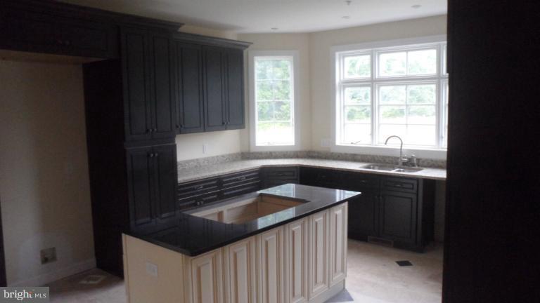 13575 Woodmore Road Bowie, MD 20721 - Photo 22 of 30 Kitchen
