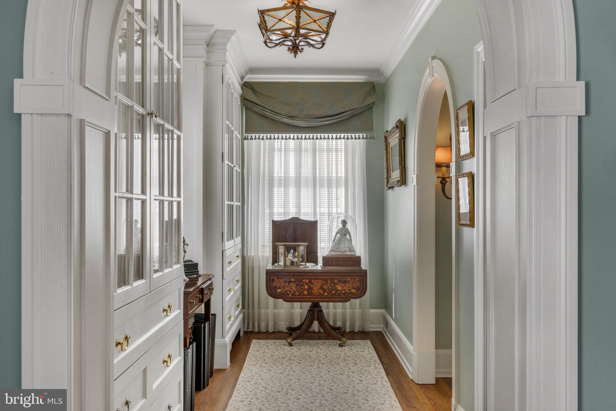 4102 Greenway Baltimore, MD 21218 - Photo 27 of 92 Light fixtures convey