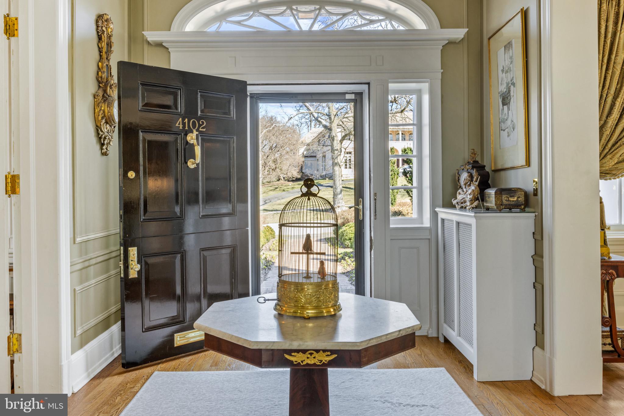 4102 Greenway Baltimore, MD 21218 - Photo 5 of 92 Expansive foyer