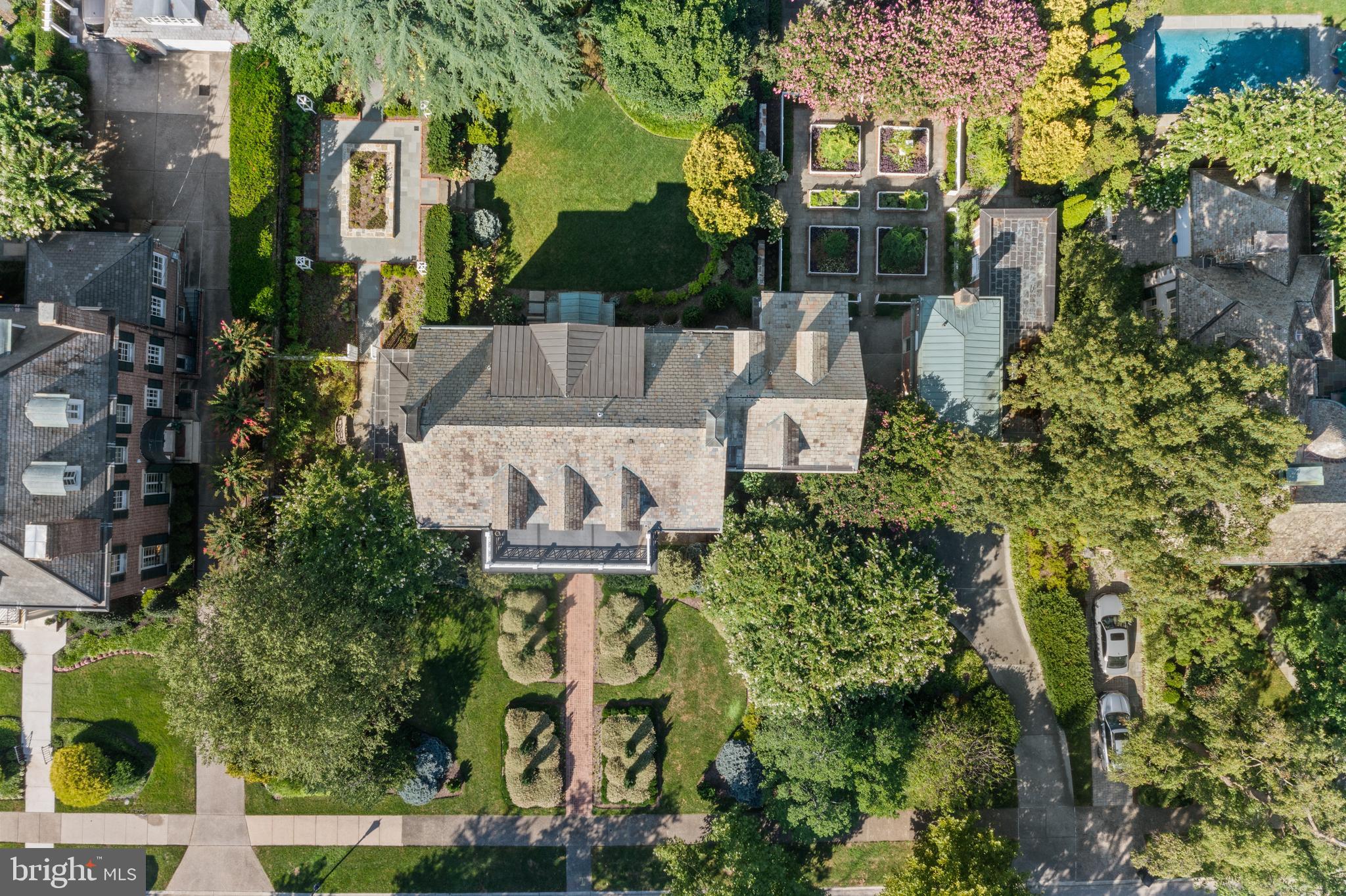 4102 Greenway Baltimore, MD 21218 - Photo 59 of 92 Aerial view of gardens and lawn