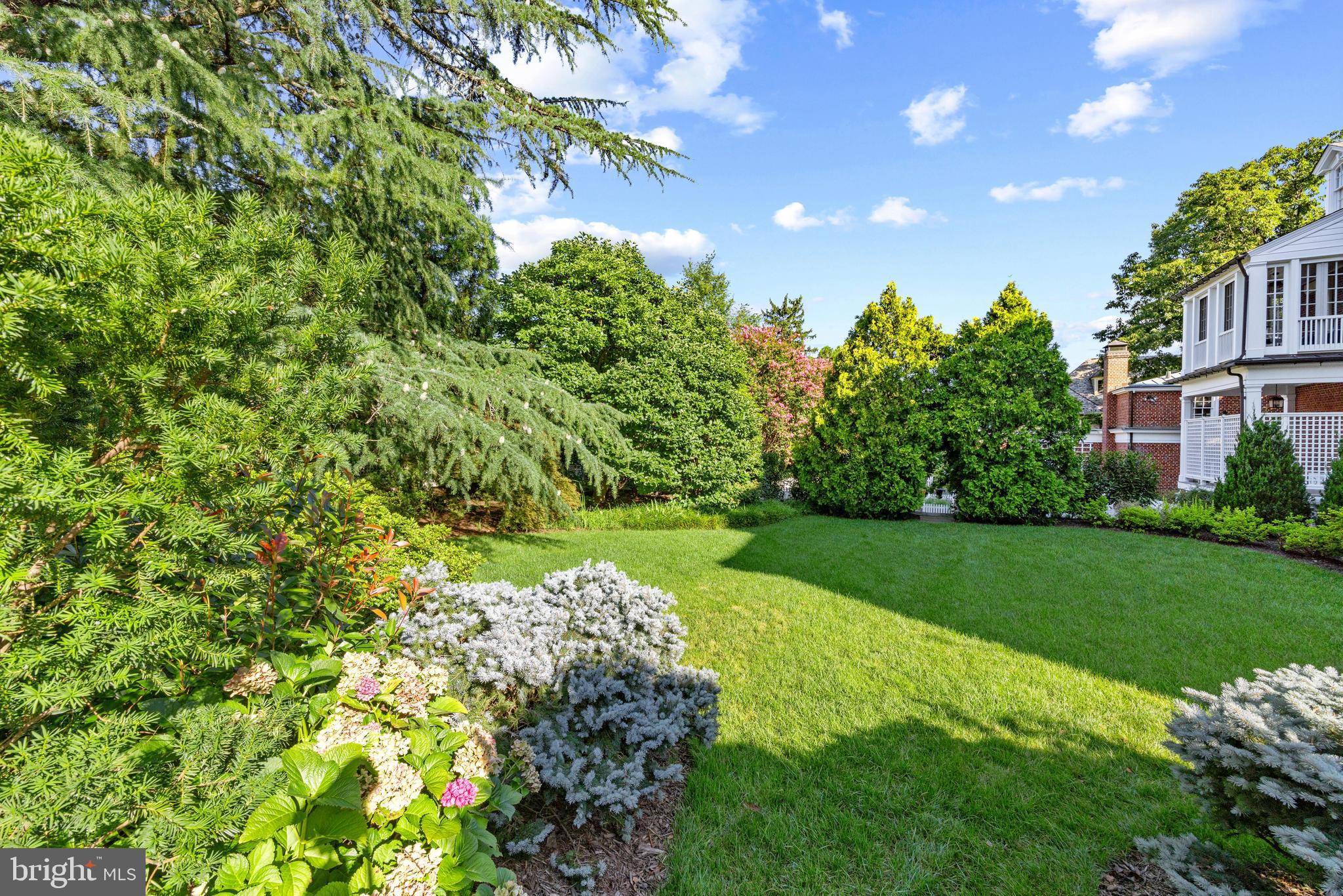 4102 Greenway Baltimore, MD 21218 - Photo 88 of 92 Plenty of lawn space to frolic