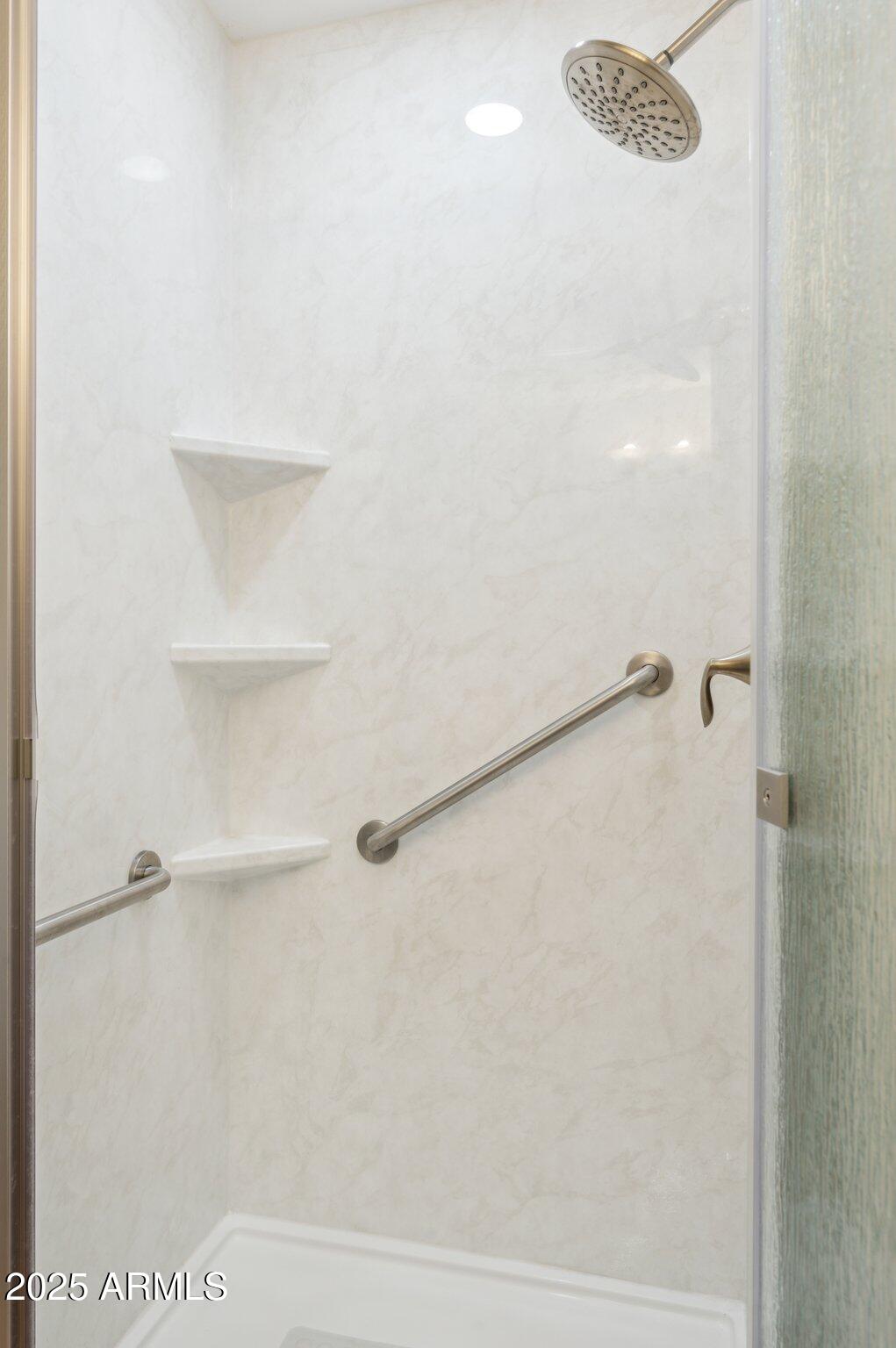 1021 South Greenfield Road, Unit 1106 Mesa, AZ 85206 - Photo 17 of 36 Main bathrm walk-in shower