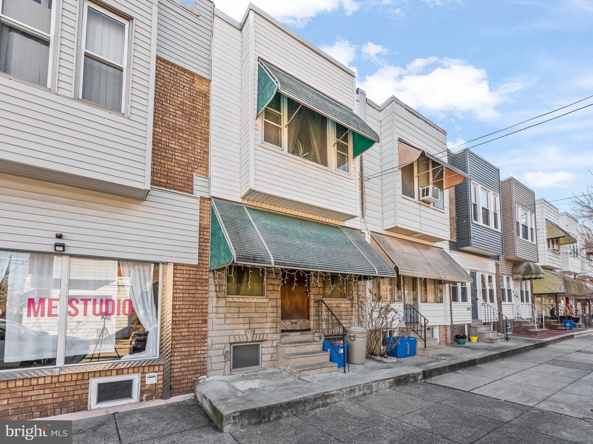 2203 South Lambert Street Philadelphia, PA 19145 - Photo 2 of 25