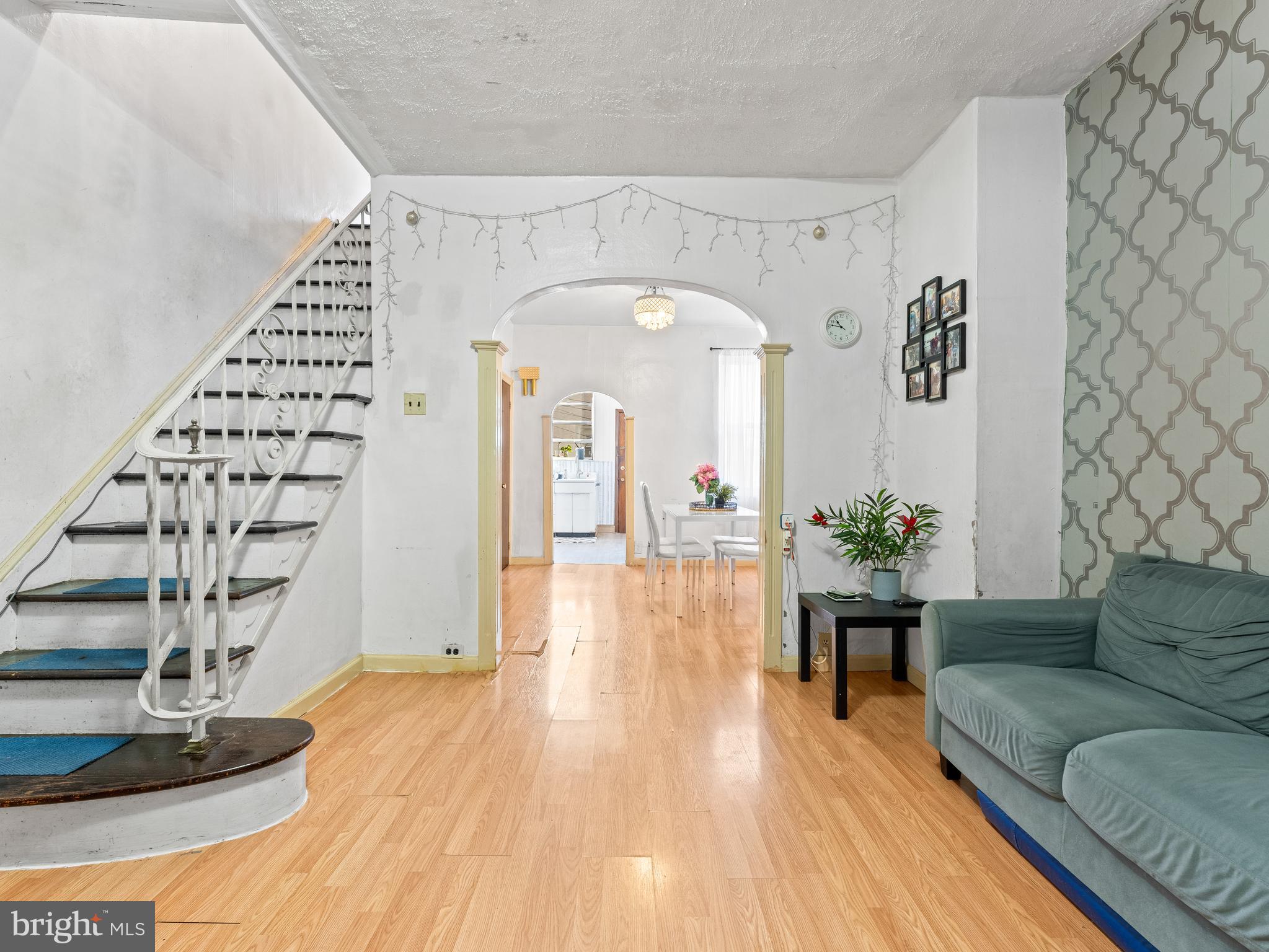 2203 South Lambert Street Philadelphia, PA 19145 - Photo 6 of 25
