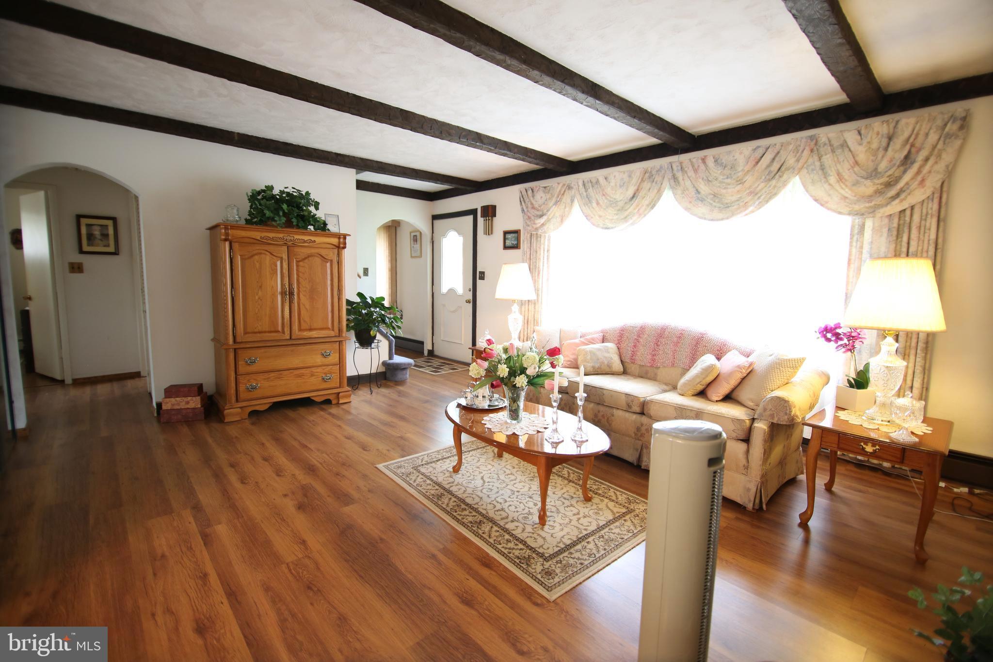 10 Cameo Road Levittown, PA 19057 - Photo 12 of 21 Gallery Image 12