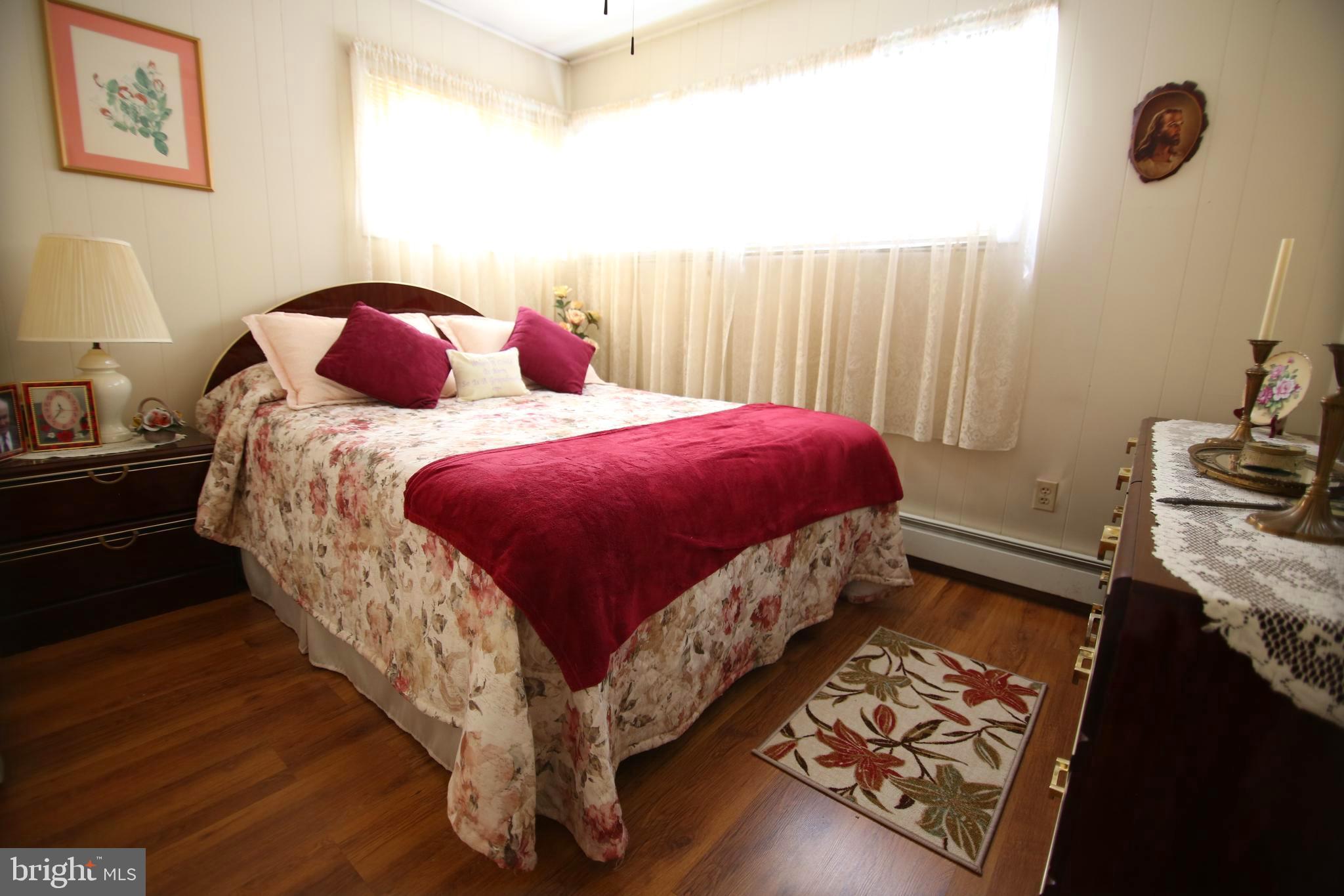 10 Cameo Road Levittown, PA 19057 - Photo 14 of 21 Gallery Image 14