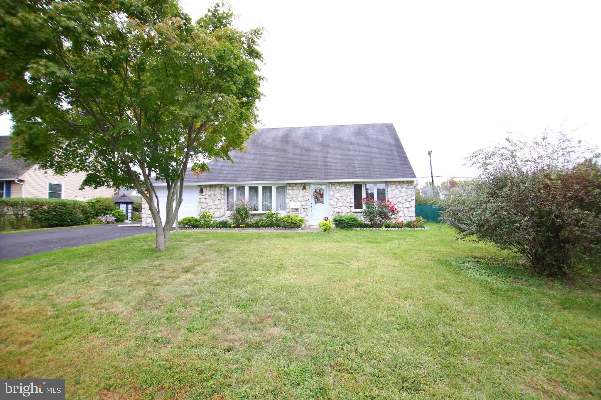 10 Cameo Road Levittown, PA 19057 - Photo 3 of 21 Gallery Image 3