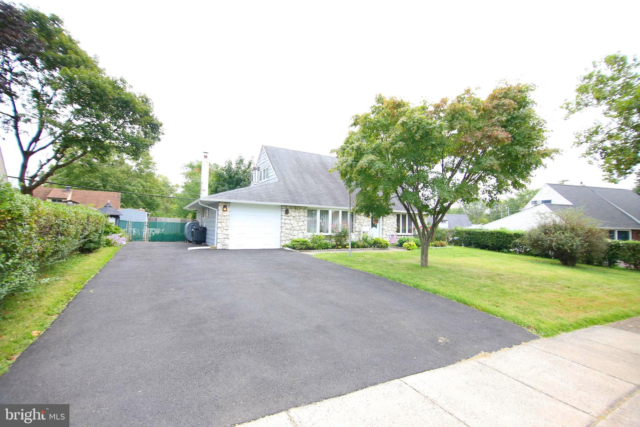 10 Cameo Road Levittown, PA 19057 - Photo 4 of 21 Gallery Image 4