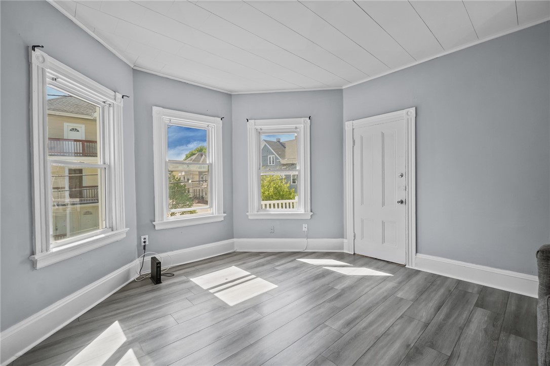 61 Robin Street Providence, RI 02908 - Photo 10 of 28 2nd Floor
