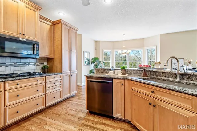 $668,000 | 6 Plum Run, Festus, MO 63028