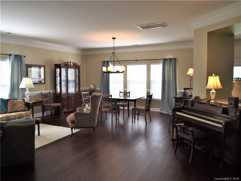 10929 Rousay Road Charlotte, NC 28278 - Photo 6 of 27 Gallery Image 6