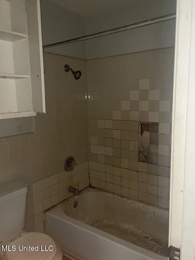 3310 Oakview Drive Jackson, MS 39212 - Photo 8 of 10 2026_01_07_11_48_17