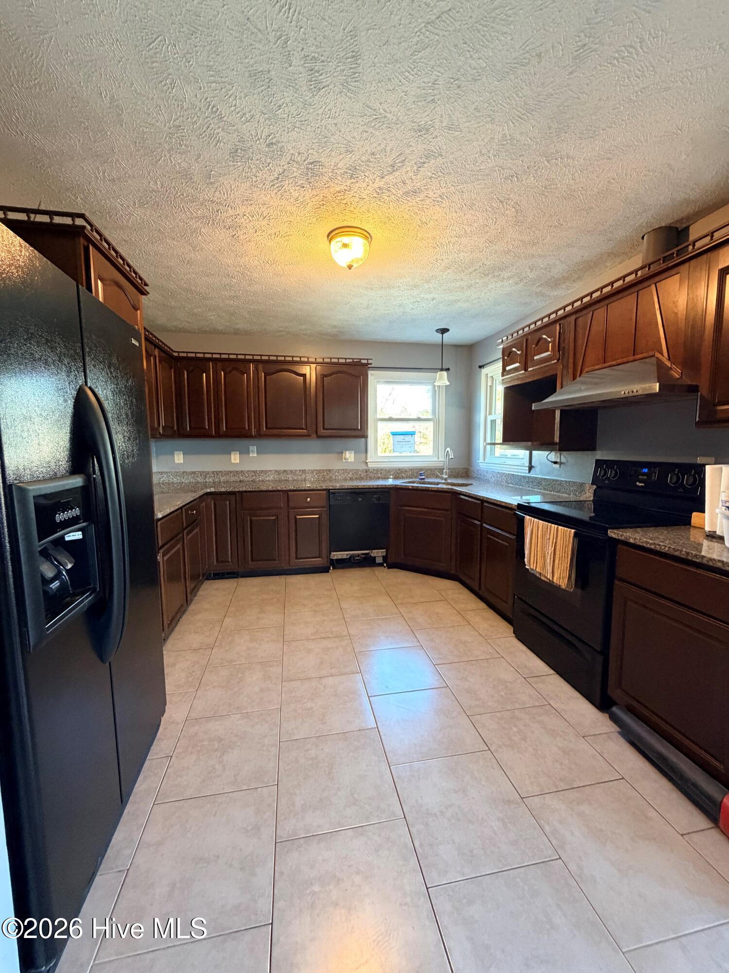 721 Bell Williams Road Burgaw, NC 28425 - Photo 4 of 19 Photo Dec 31 2025, 12 50 07 PM