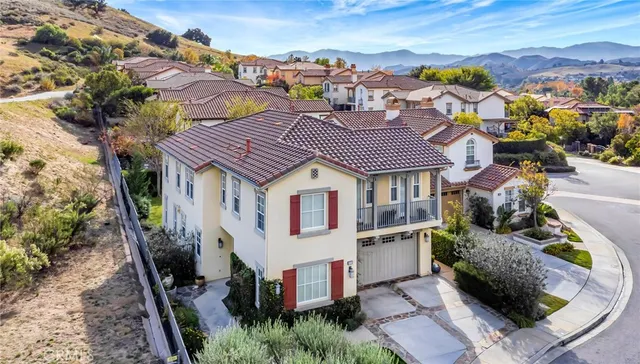 $7,900 | 4694 Luna Court, Calabasas, CA 91302