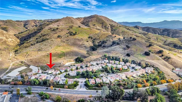 $7,900 | 4694 Luna Court, Calabasas, CA 91302