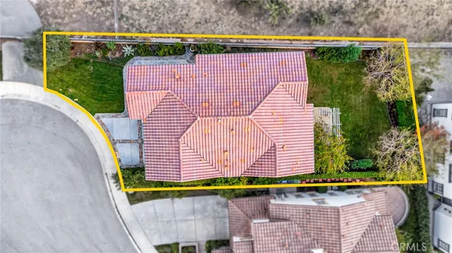 $7,900 | 4694 Luna Court, Calabasas, CA 91302