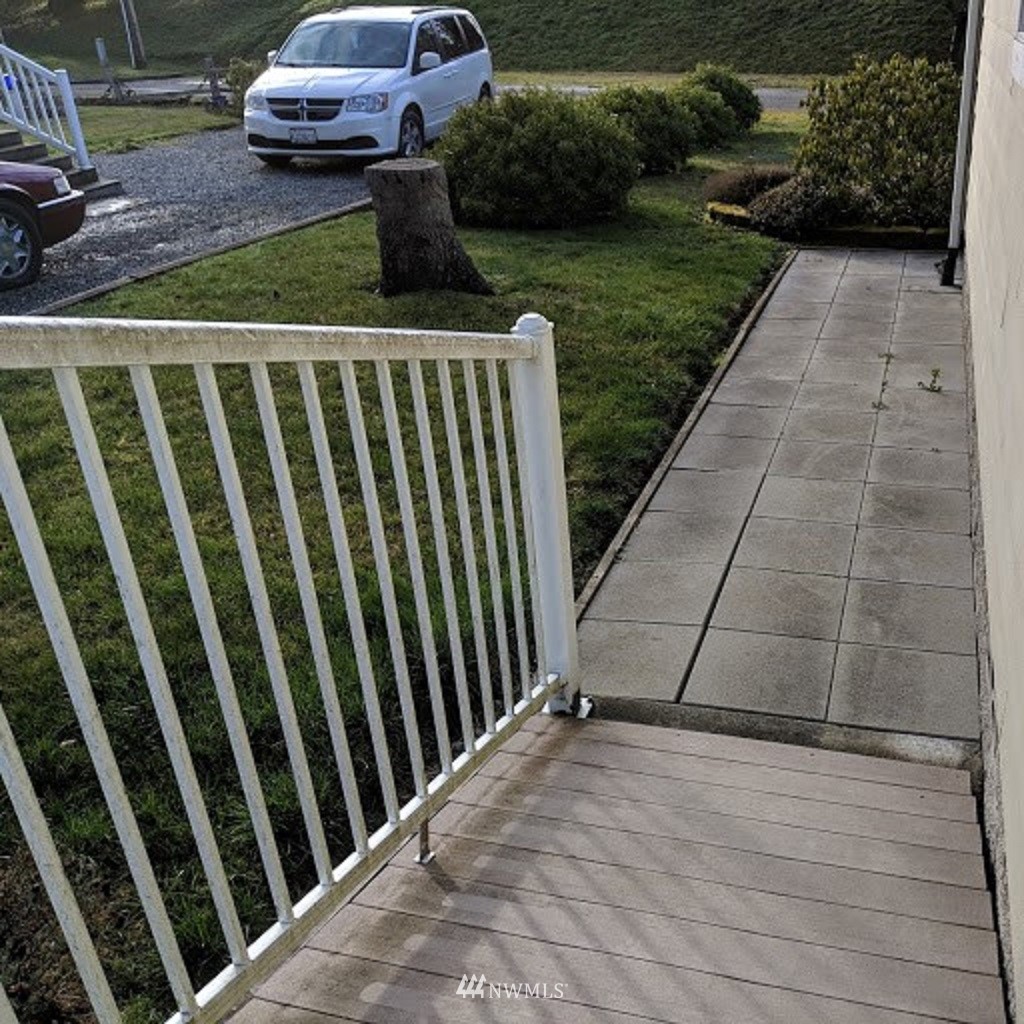 652 Osborn Road, Unit 9 Port Angeles, WA 98362 - Photo 11 of 13