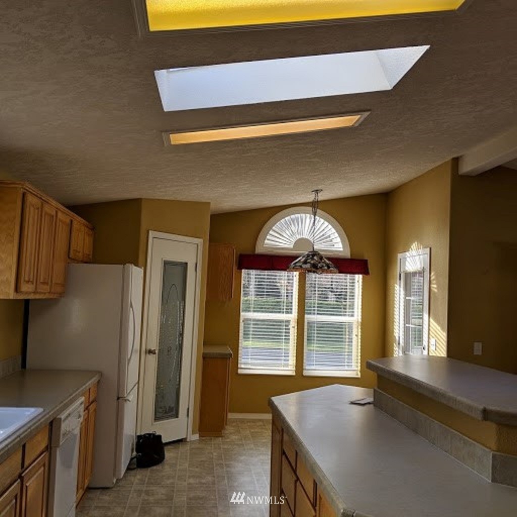 652 Osborn Road, Unit 9 Port Angeles, WA 98362 - Photo 5 of 13