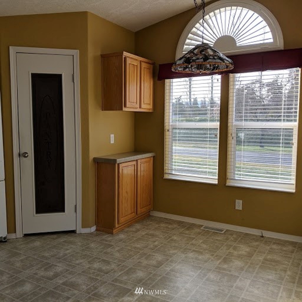 652 Osborn Road, Unit 9 Port Angeles, WA 98362 - Photo 9 of 13