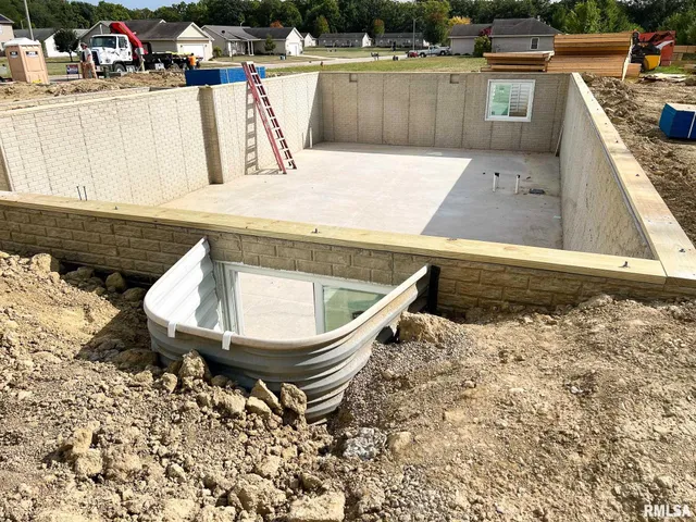 $399,000 | 1217 Parkview Drive, Eureka, IL 61530