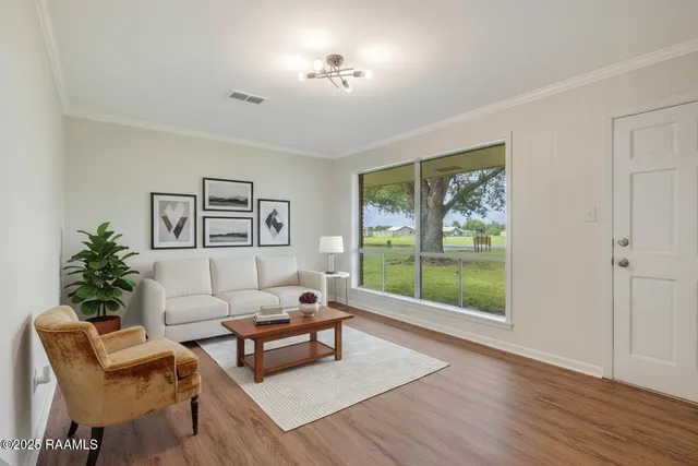 $1,900 | 17639 Pelican Road, Unit RENTAL, Erath, LA 70533