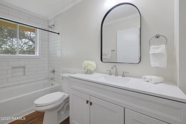 $1,900 | 17639 Pelican Road, Unit RENTAL, Erath, LA 70533