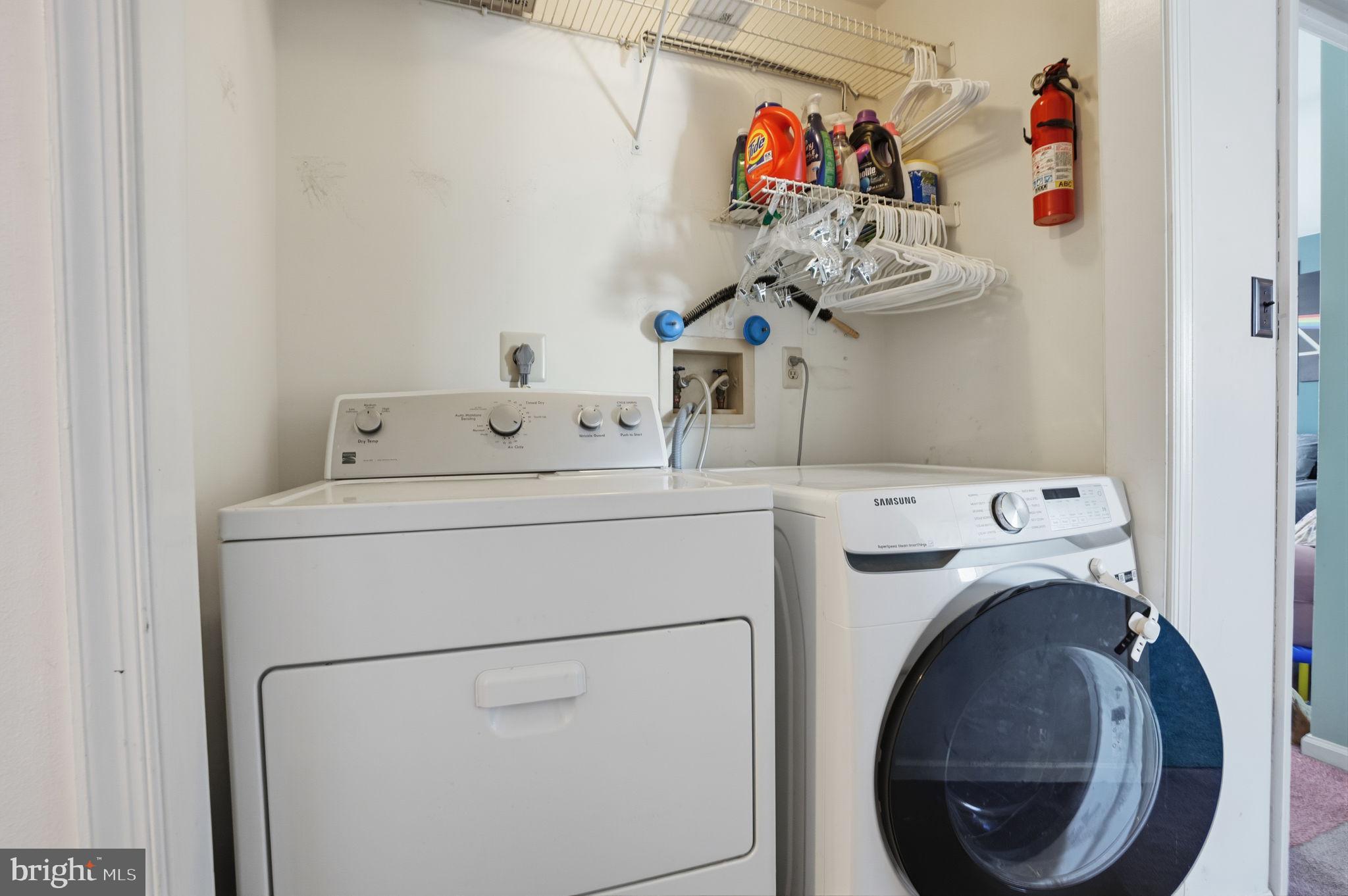 937 High Pointe Circle Langhorne, PA 19047 - Photo 18 of 47 a utility room with dryer and washer