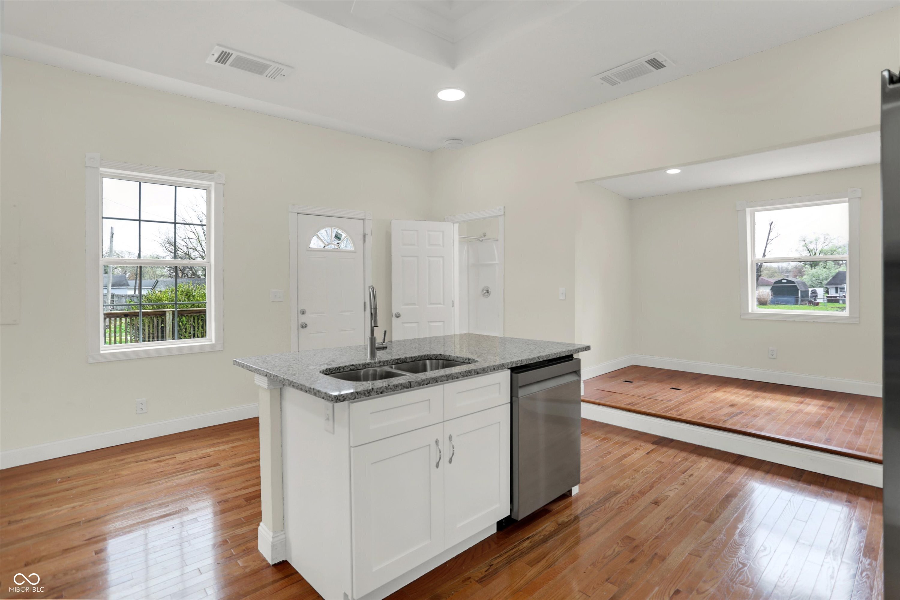 601 East Thompson Street Edinburgh, IN 46124 - Photo 18 of 50