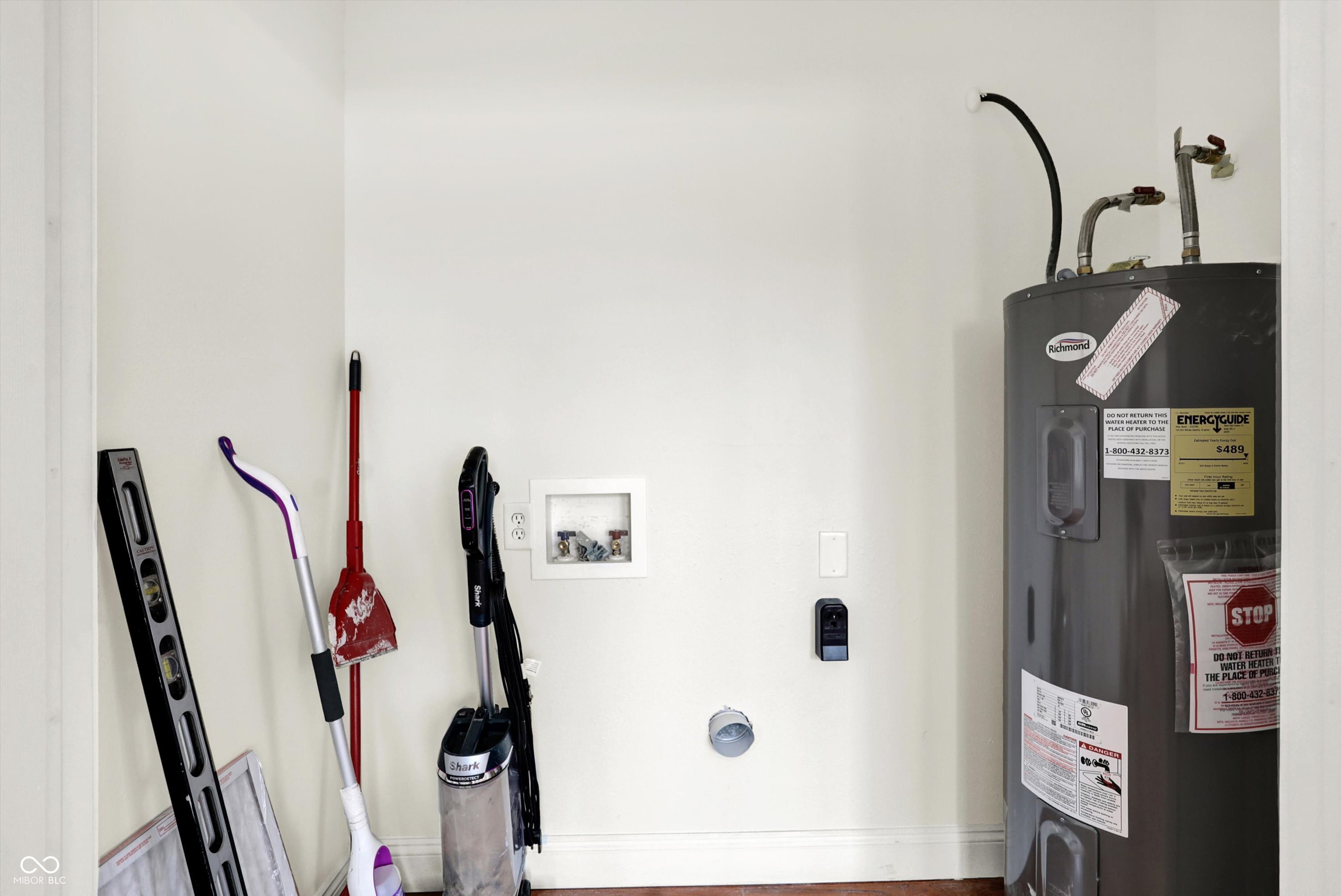 601 East Thompson Street Edinburgh, IN 46124 - Photo 26 of 50