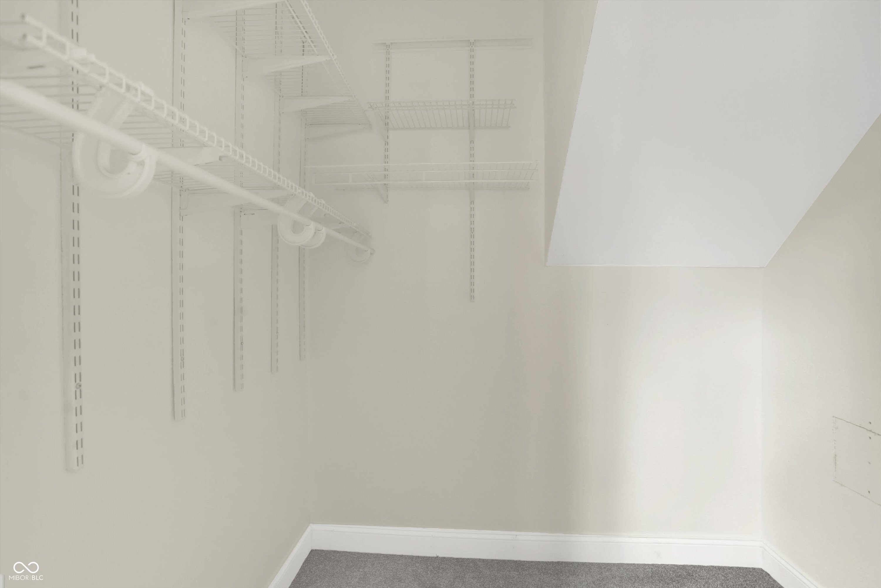 601 East Thompson Street Edinburgh, IN 46124 - Photo 31 of 50