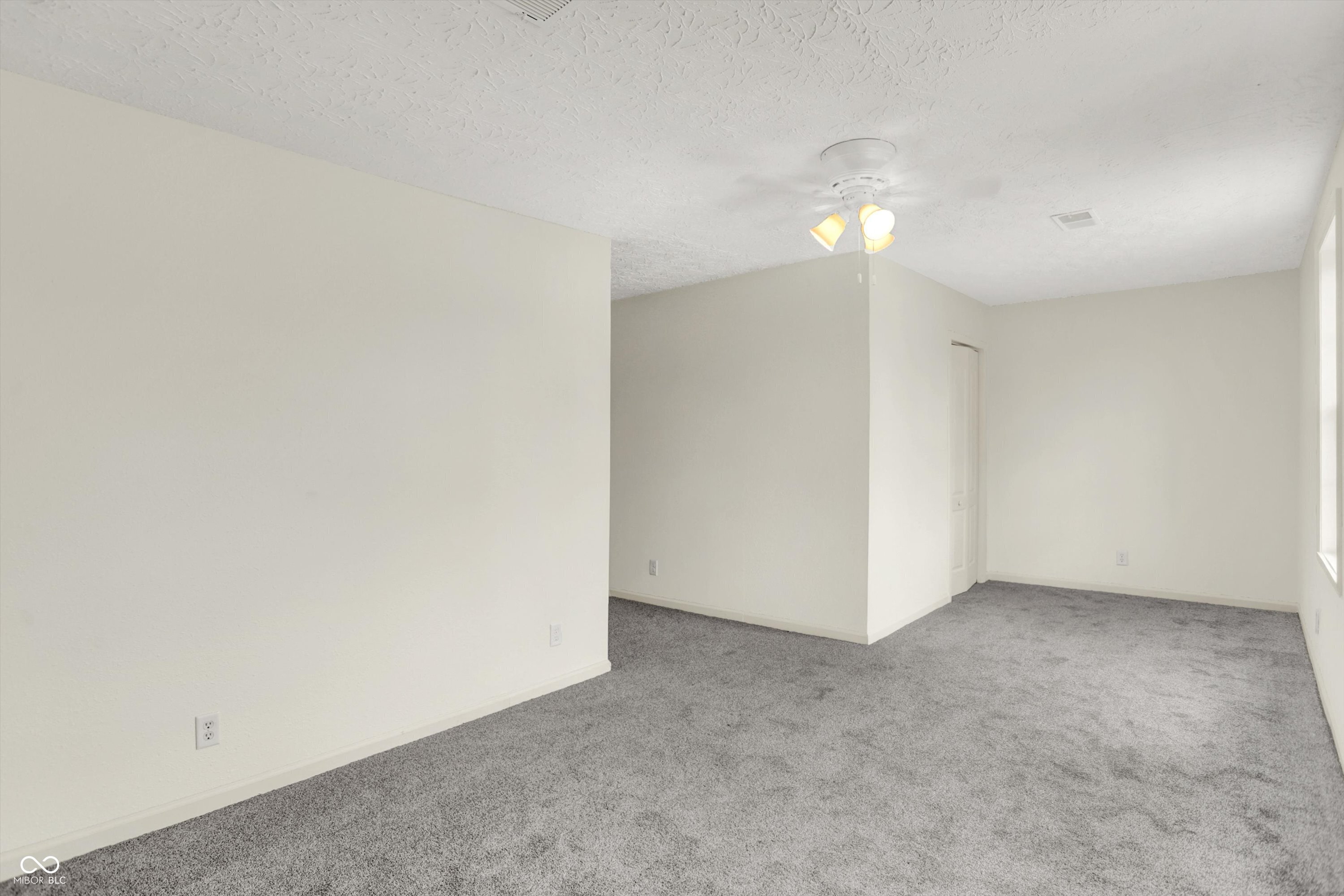 601 East Thompson Street Edinburgh, IN 46124 - Photo 32 of 50